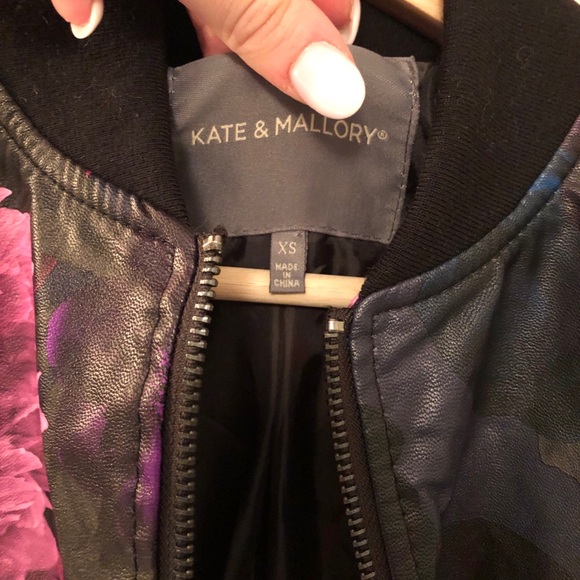 Kate & Mallory Floral Jacket - Picture 4 of 6